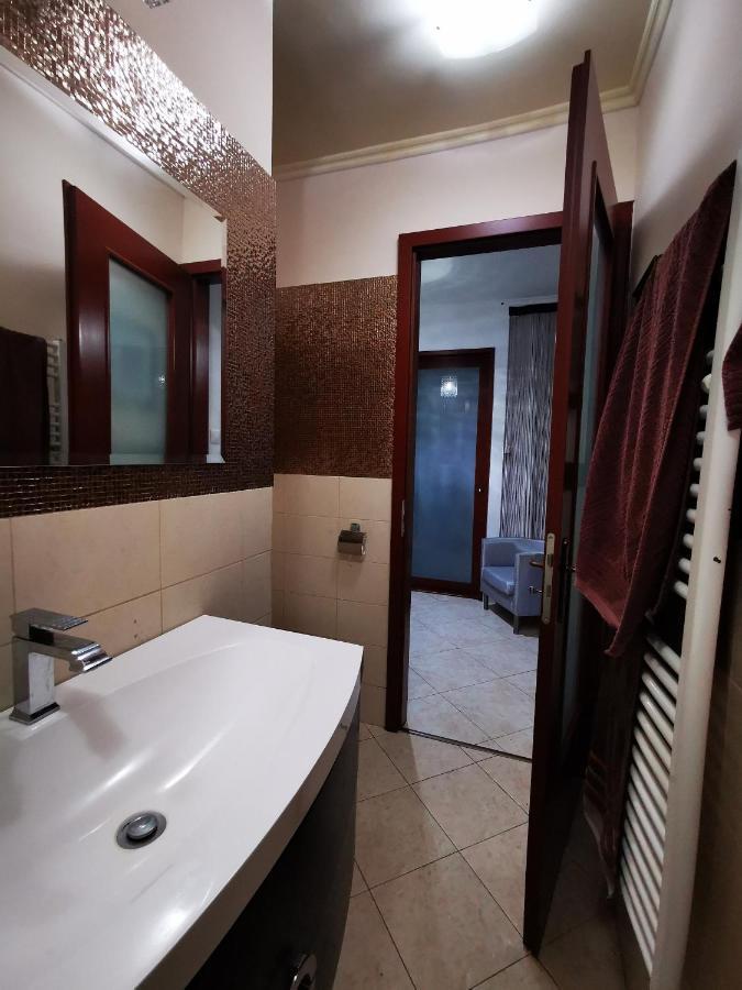 Appartement Luxury Basement In The Surrounding Of Budapest à Mogyoród Extérieur photo
