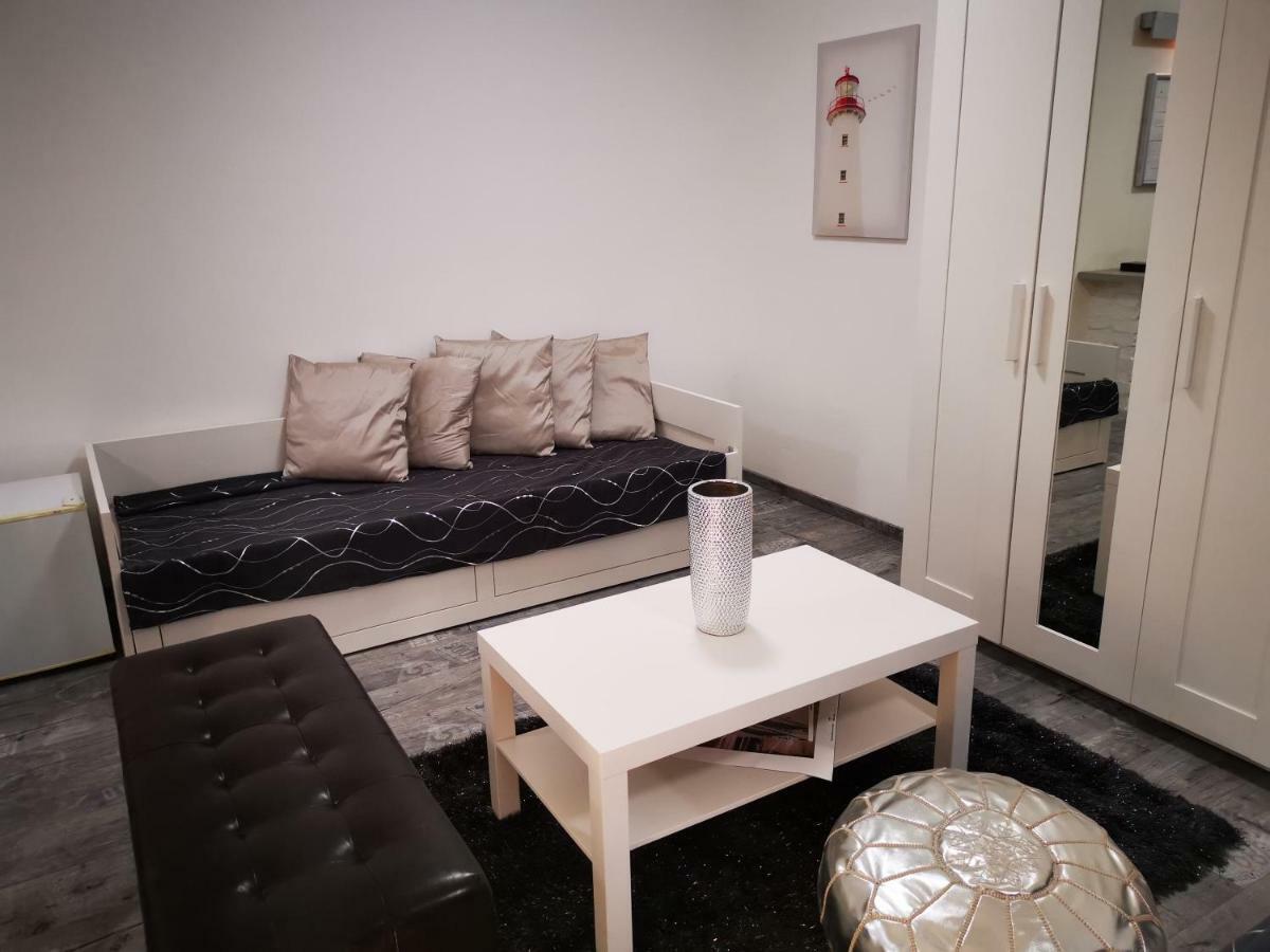 Appartement Luxury Basement In The Surrounding Of Budapest à Mogyoród Extérieur photo